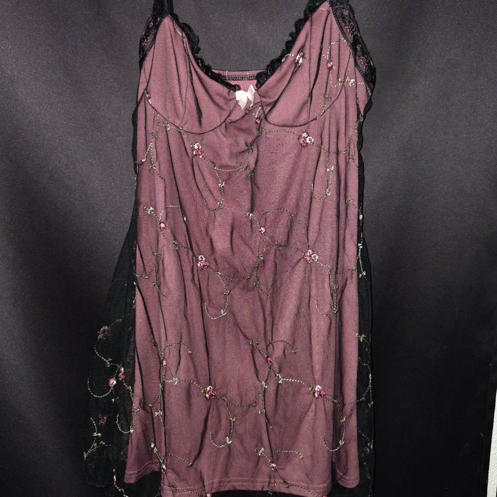 Elegant Embroidered Nightgown - Purple